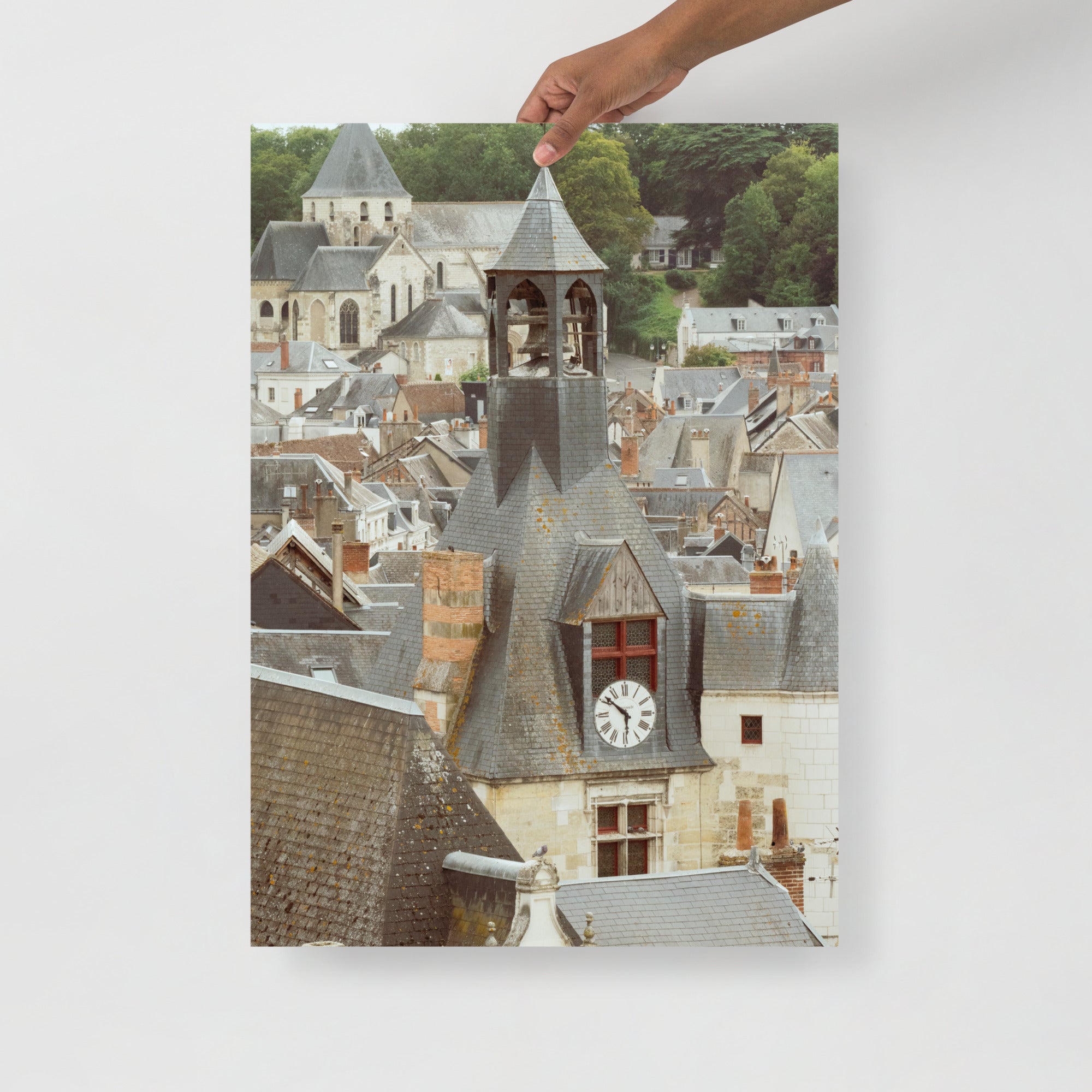 Poster mural - Horloge Lussault N01 – Photographie de rue Rouen – Poster photo, poster XXL, Photo d’art, photographie murale et des posters muraux des photographies de rue unique au monde. La boutique de posters créée par un Photographe français.