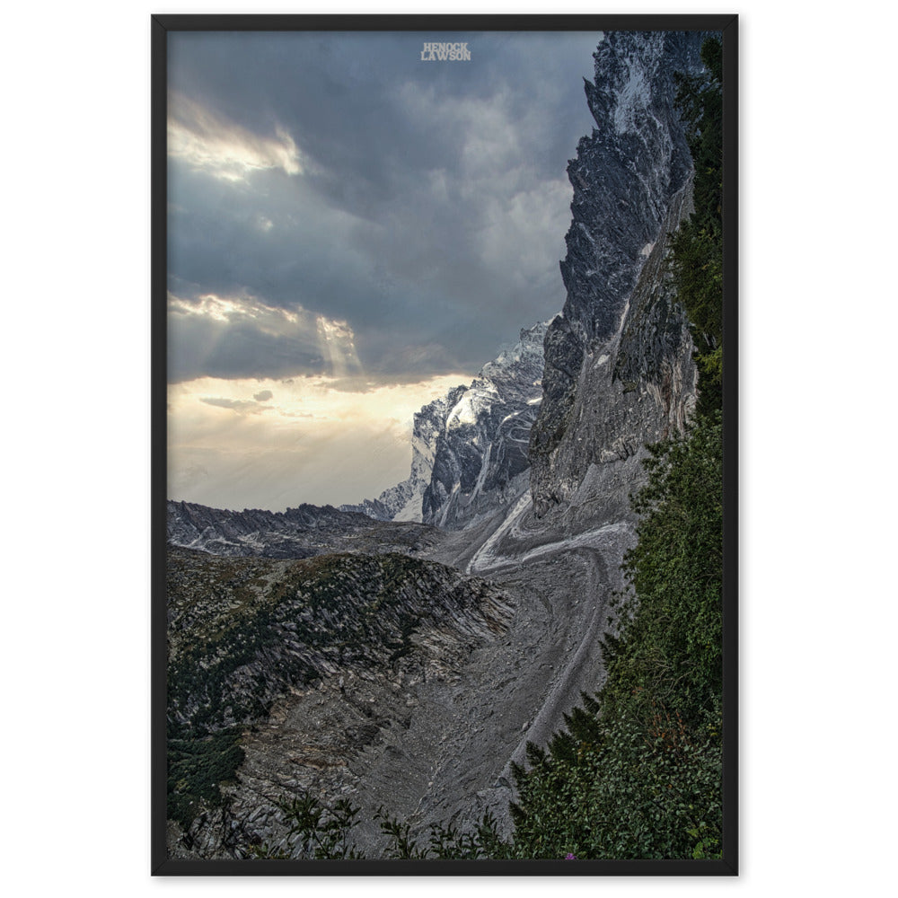 poster encadré qui sublime les montagnes