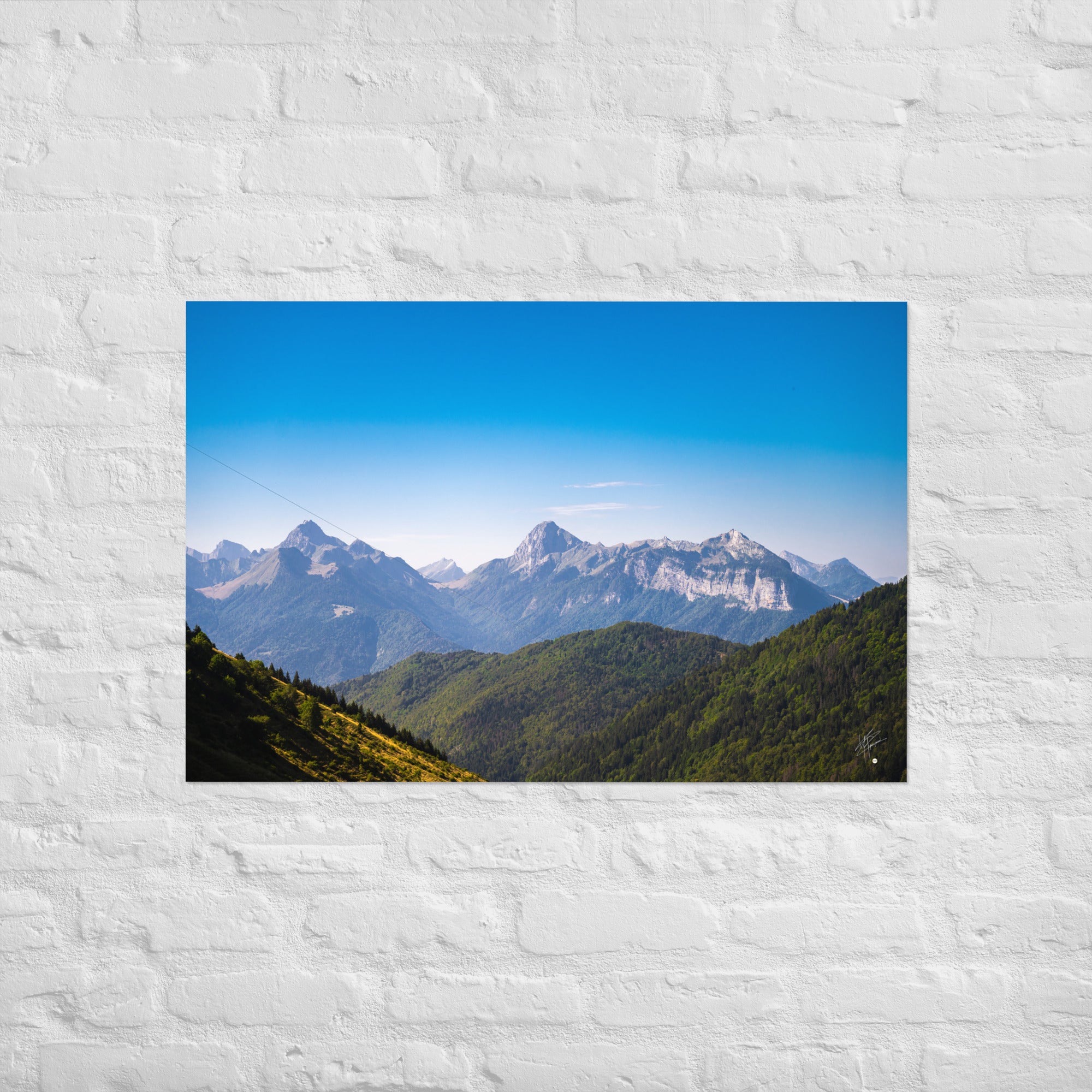 Poster photographique 'Les Bauges', montrant une vue captivante des montagnes de la Haute-Savoie en France.