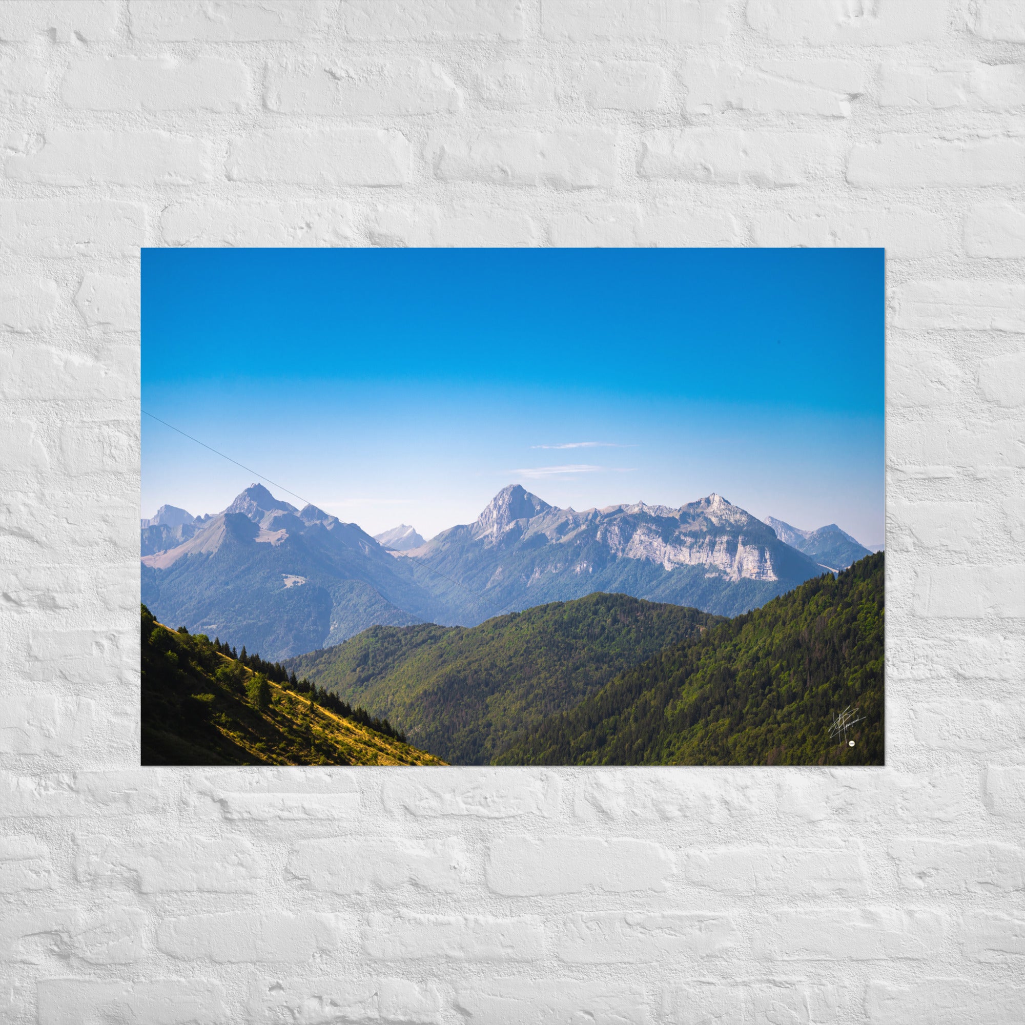 Poster photographique 'Les Bauges', montrant une vue captivante des montagnes de la Haute-Savoie en France.