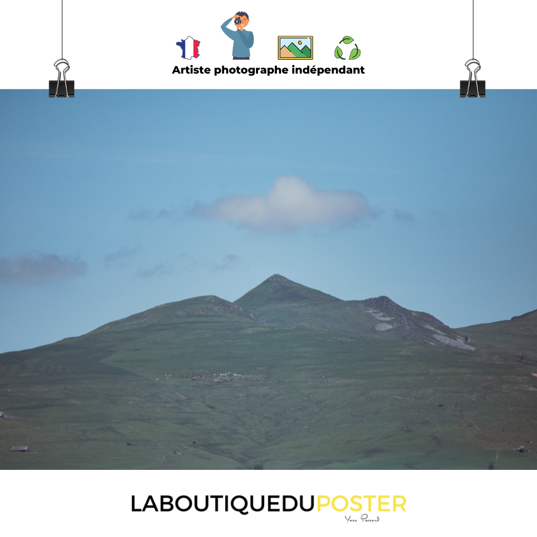 Poster mural - Puy mary N01 – Photographie du Cantal – Poster photo, poster XXL, photographie murale et des posters muraux unique au monde. La boutique de posters créée par Yann Peccard un Photographe français.