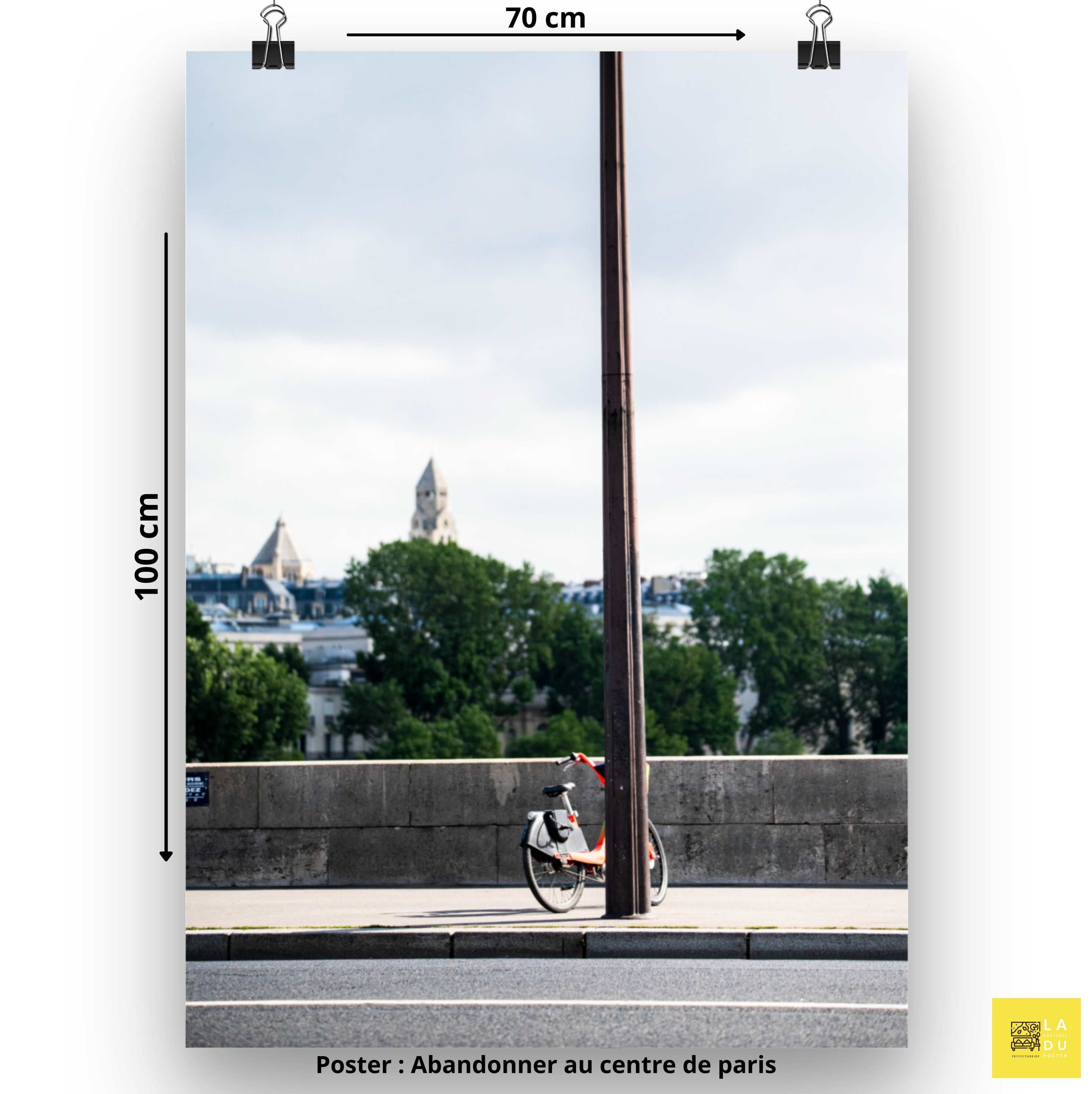 Vélo abandonné au centre de Paris - Poster - La boutique du poster Français