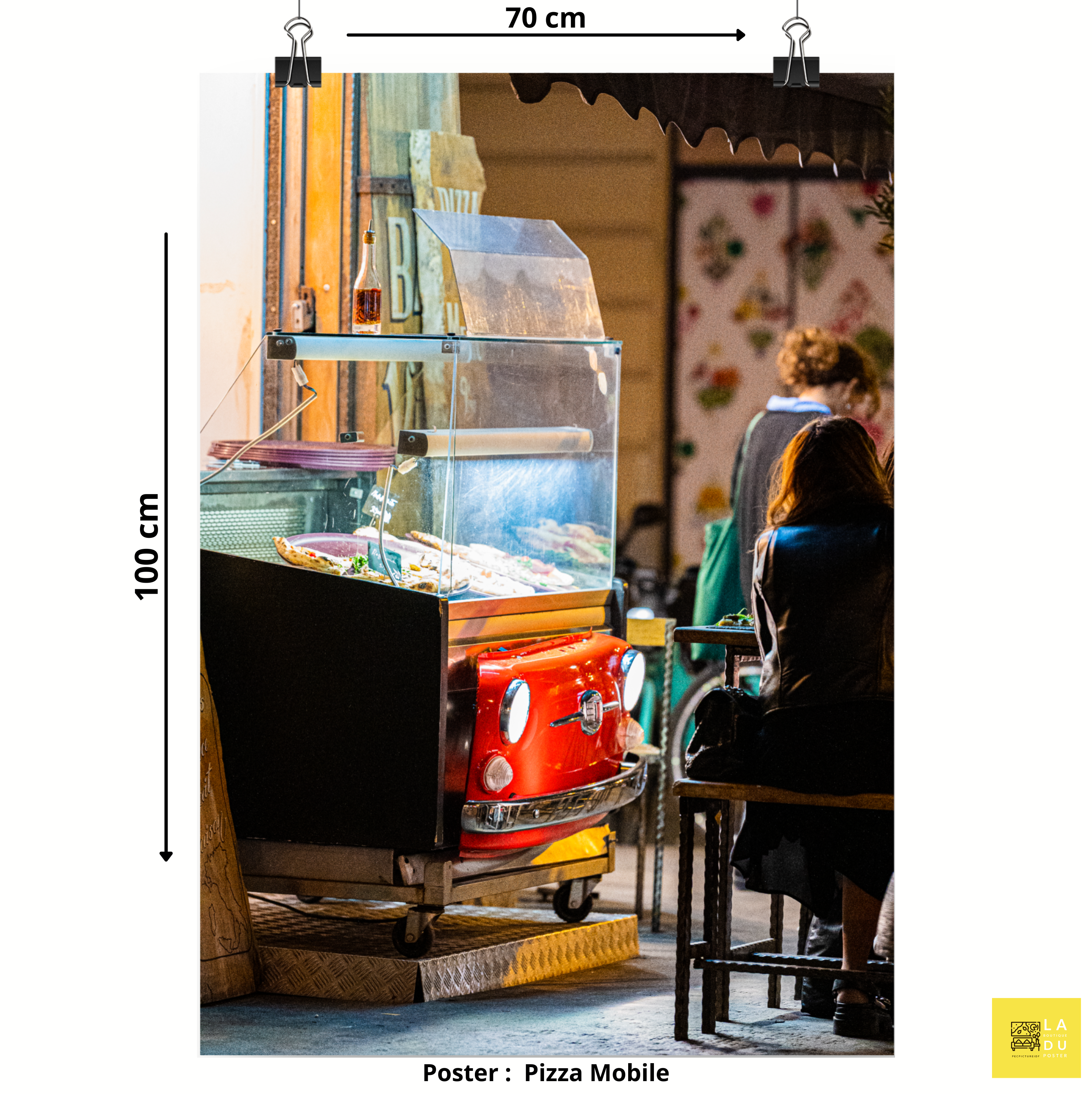Poster mural - Pizza Mobile – Photographie de rue à Paris – Poster photo, poster XXL, photographie murale et des posters muraux unique au monde. La boutique de posters créée par Yann Peccard un Photographe français.