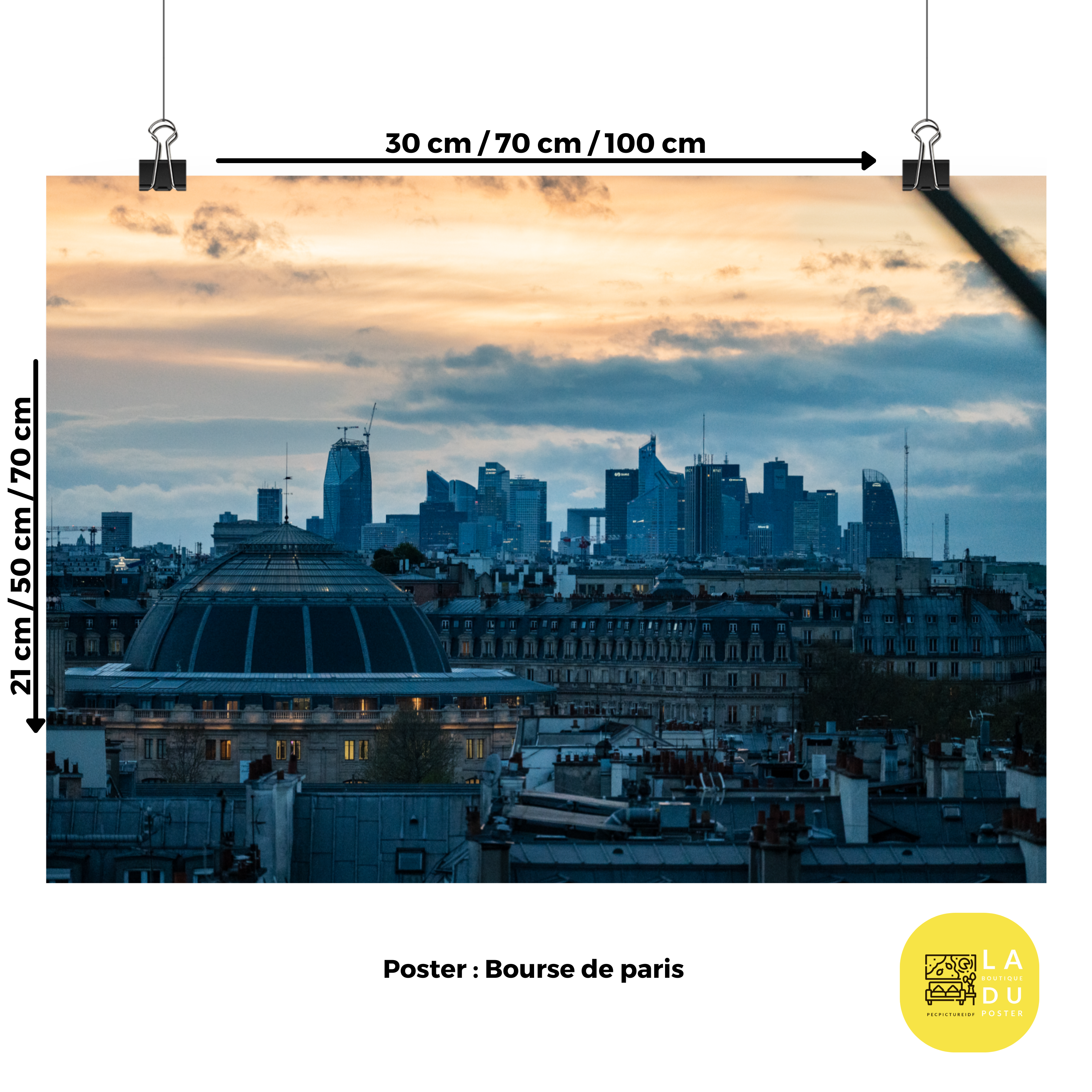 Poster mural - Bourse de Paris et la défense – Photographie de Paris – Poster photo, poster XXL, Photo d’art, photographie murale et des posters muraux des photographies de rue unique au monde. La boutique de posters créée par un Photographe français.