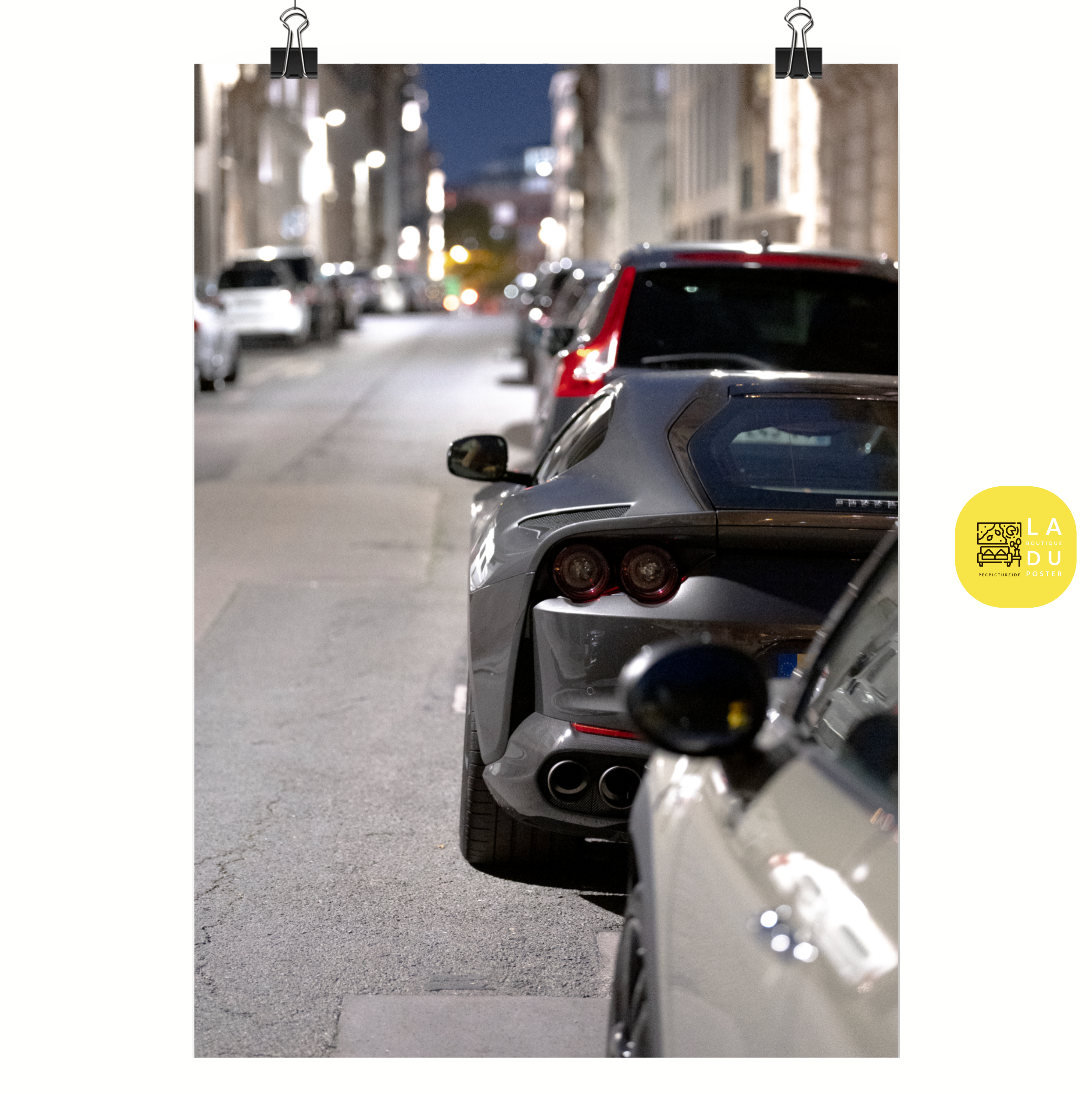 Poster mural - Ferrai Grise – Photographie de voiture – Poster photo, poster XXL, Photo d’art, photographie murale et des posters muraux des photographies de rue unique au monde. La boutique de posters créée par un Photographe français.