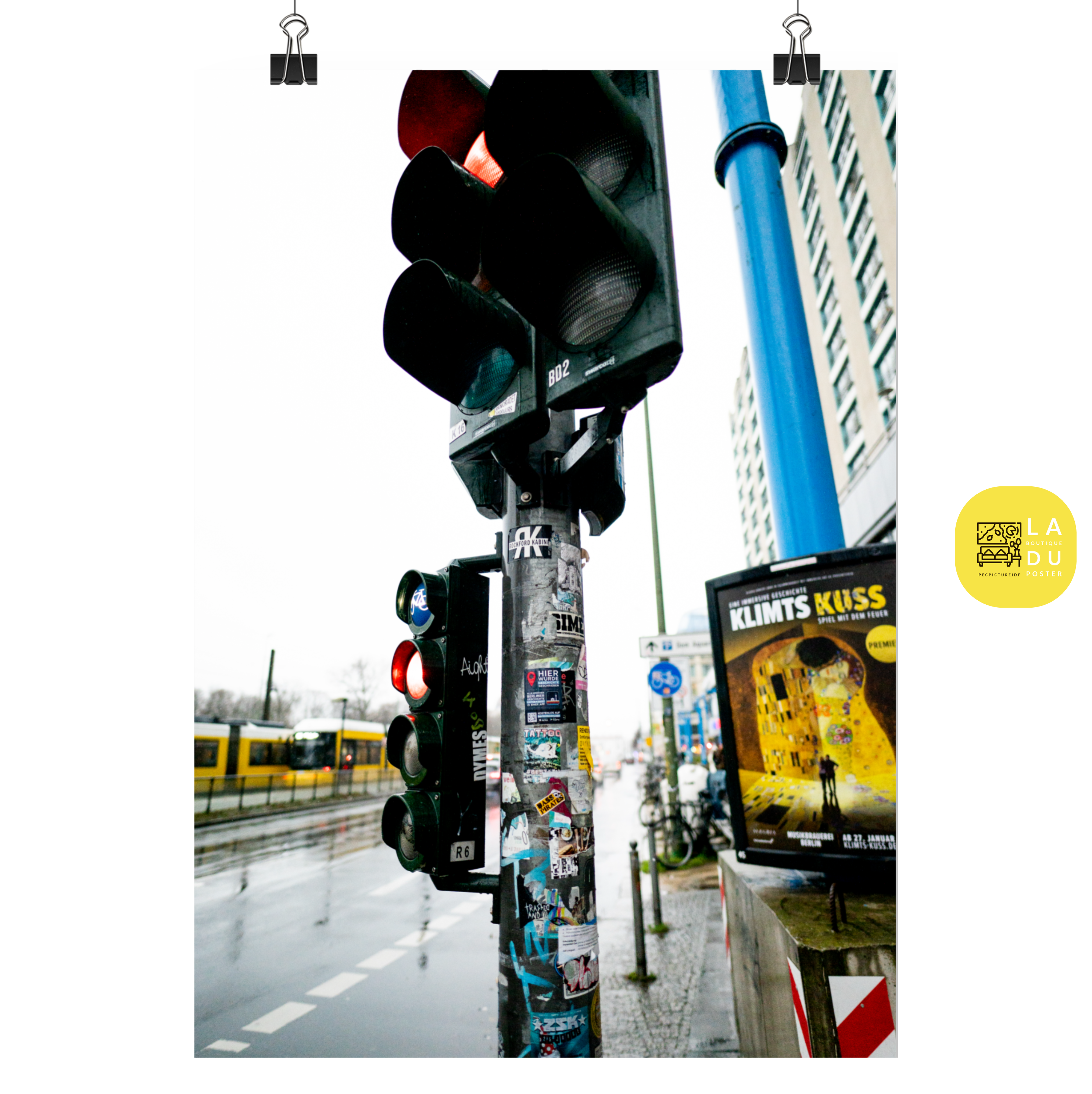 Poster mural - Art de rue N11 – Photographie de rue à Berlin – Poster photo, poster XXL, Photo d’art, photographie murale et des posters muraux e des photographies de rue unique au monde. La boutique de posters créée par un Photographe français.