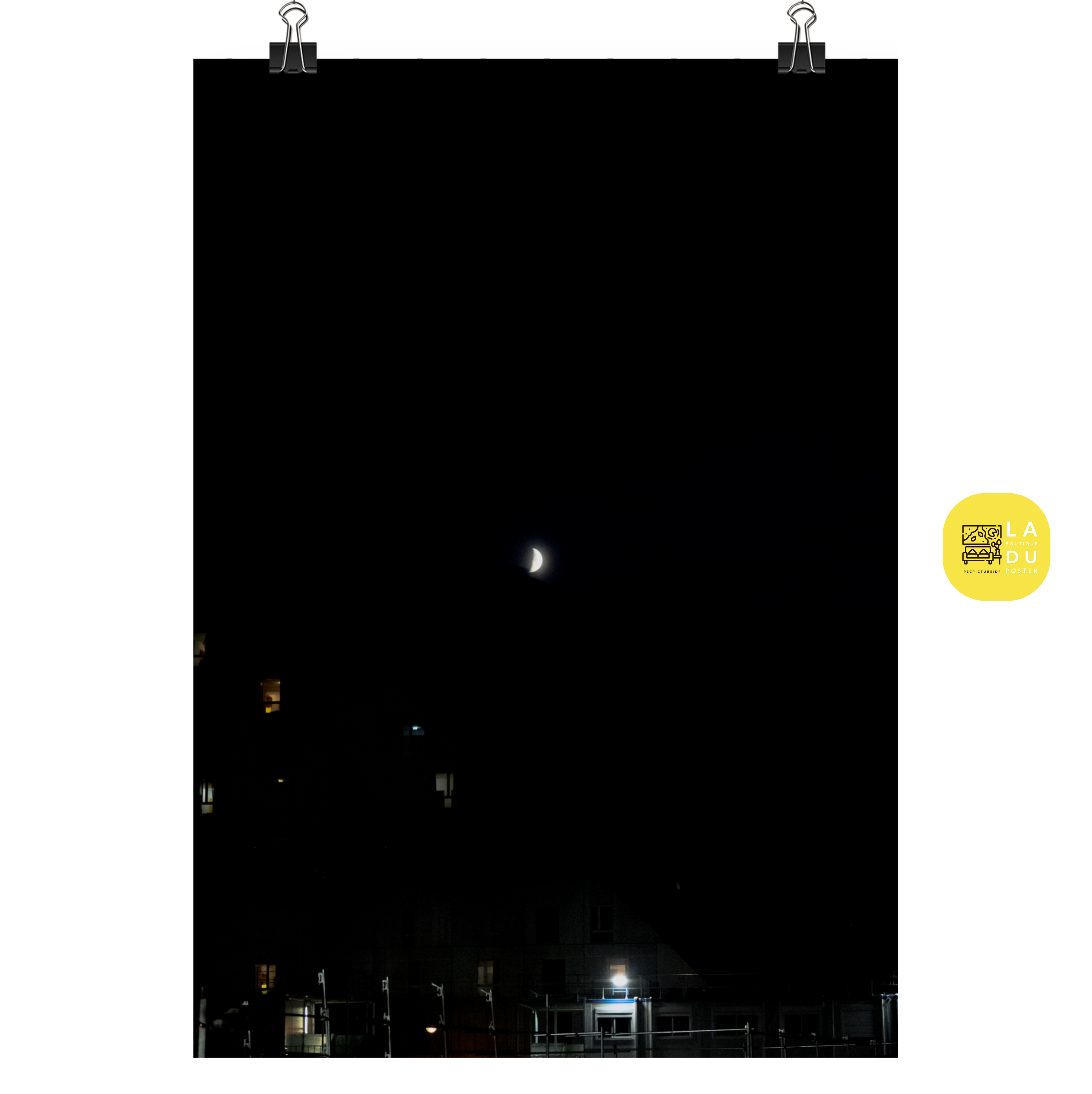 Poster mural - Chantier Lunaire – Photographie de nuit – Poster photo, poster XXL, Photo d’art, photographie murale et des posters muraux des photographies de rue unique au monde. La boutique de posters créée par un Photographe français.