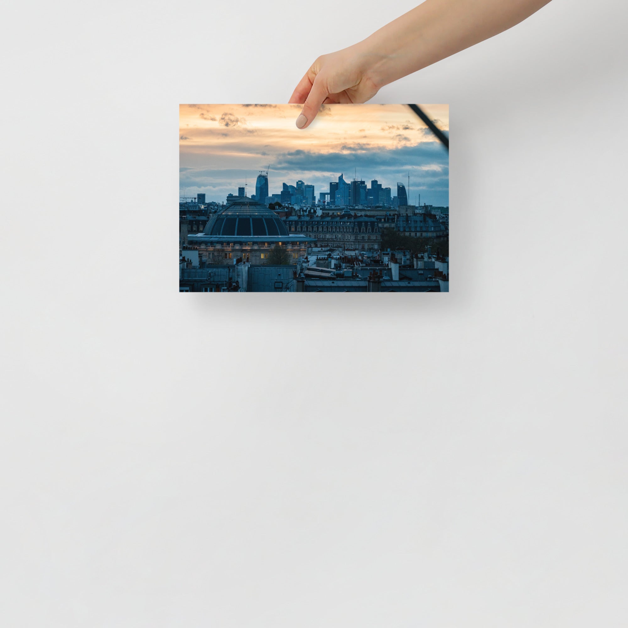 Poster mural - Bourse de Paris et la défense – Photographie de Paris – Poster photo, poster XXL, Photo d’art, photographie murale et des posters muraux des photographies de rue unique au monde. La boutique de posters créée par un Photographe français.