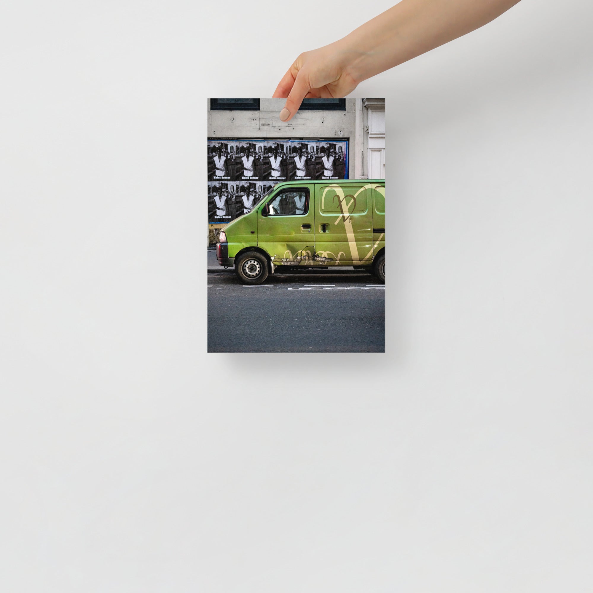 Poster mural - Le fleuriste – Photographie de rue à Paris – Poster photo, poster XXL, Photo d’art, photographie murale et des posters muraux des photographies de rue unique au monde. La boutique de posters créée par un Photographe français.