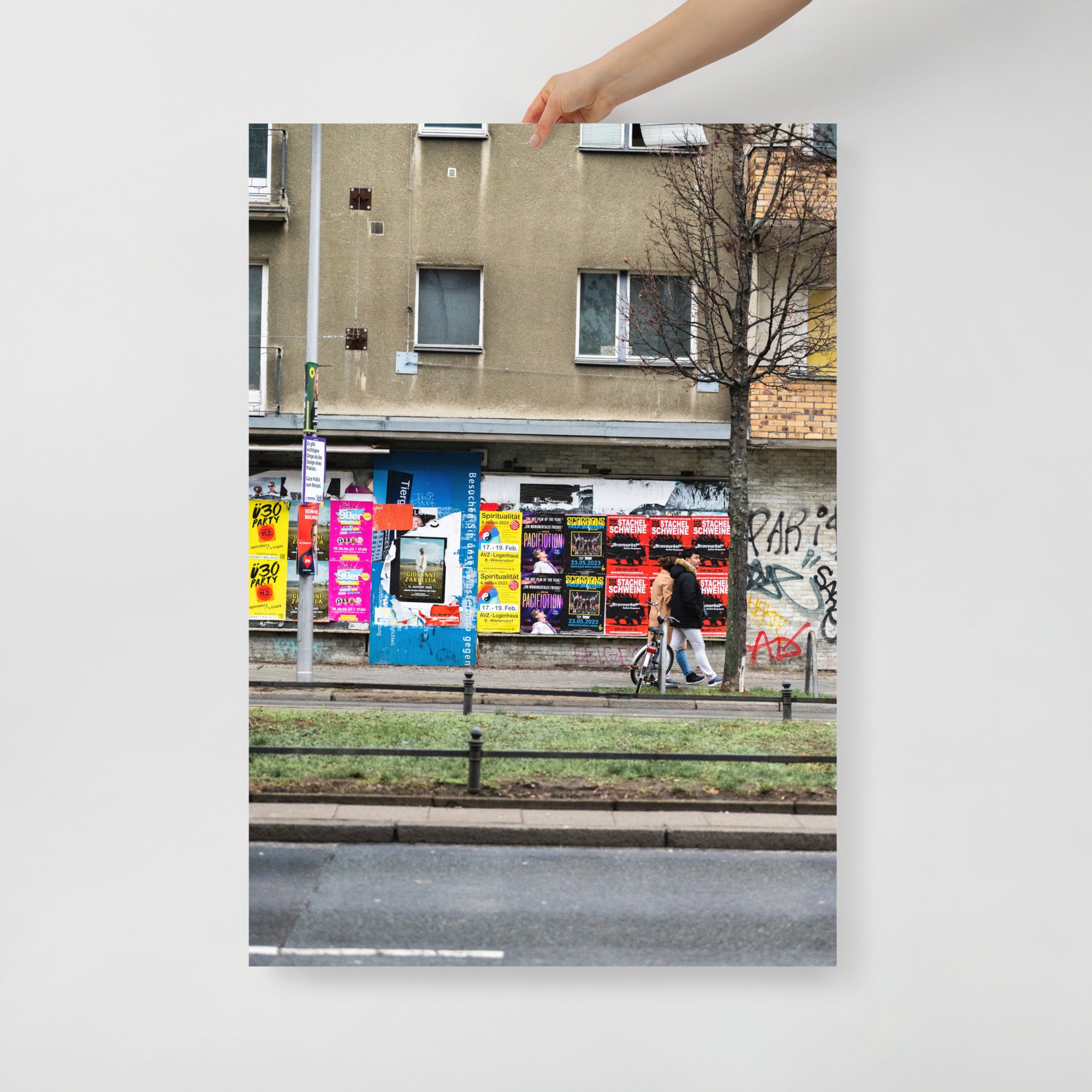 Poster mural - Pacifiction – Photographie de rue à Berlin – Poster photo, poster XXL, photographie murale et des posters muraux unique au monde. La boutique de posters créée par Yann Peccard un Photographe français.